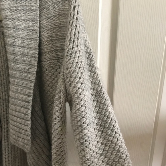 Sweater - Picture 4 of 5